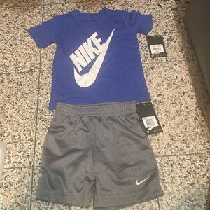 NWT Nike toddler set